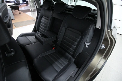 Renault Arkana, 2019г, передний привод, вариатор