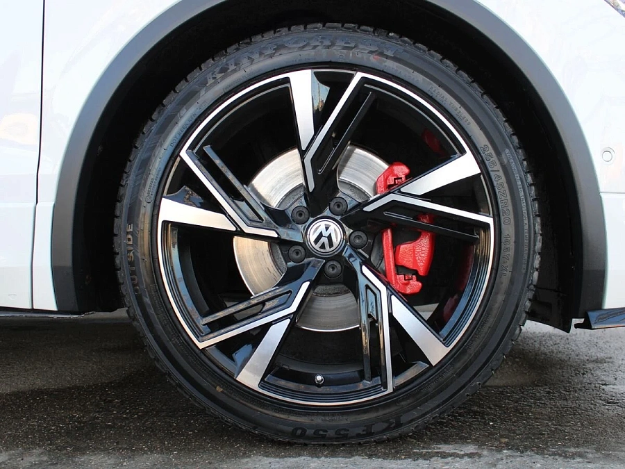 Volkswagen Tiguan, 2021г., полный привод, робот