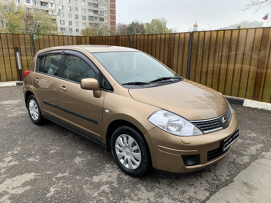 Nissan Tiida, 2008г., передний привод, механика