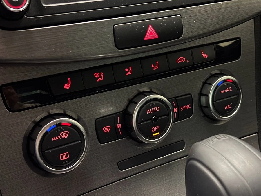 Volkswagen Passat, 2013г., передний привод, автомат