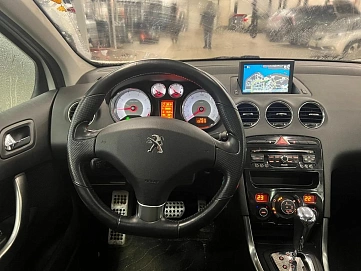 Peugeot 308, 2013г, передний привод, автомат
