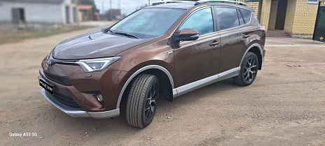 Toyota RAV4, 2017г, полный привод, вариатор