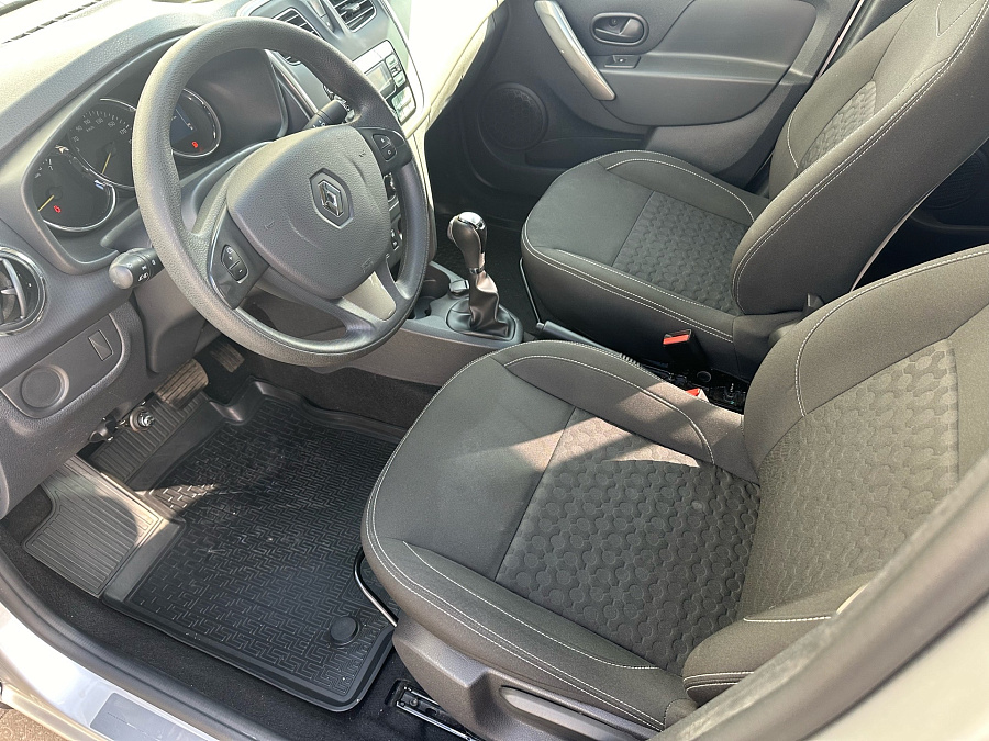 Renault Logan, 2017г., передний привод, автомат