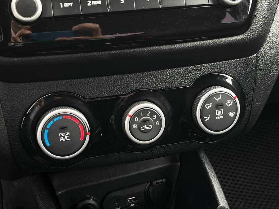 Kia Rio, 2015г., передний привод, автомат