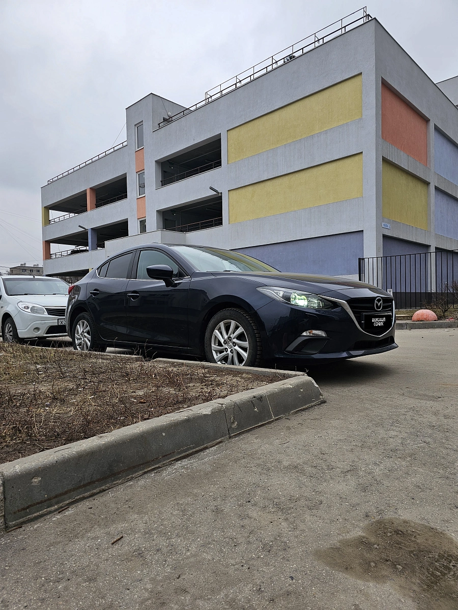 Mazda 3, 2014г., передний привод, механика