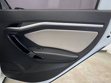 Lada (ВАЗ) Vesta, 2019г, передний привод, механика