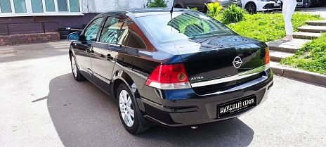 Opel Astra, 2010г, передний привод, автомат