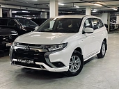 Mitsubishi Outlander, 2022г., передний привод, вариатор