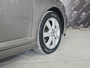 Toyota Avensis, 2006г, передний привод, автомат