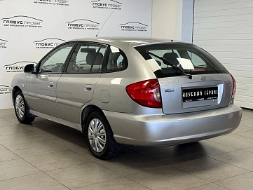 Kia Rio, 2004г, передний привод, механика