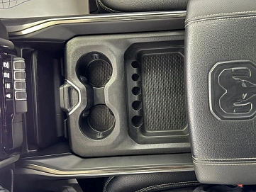 Ram 1500, 2022г, полный привод, автомат