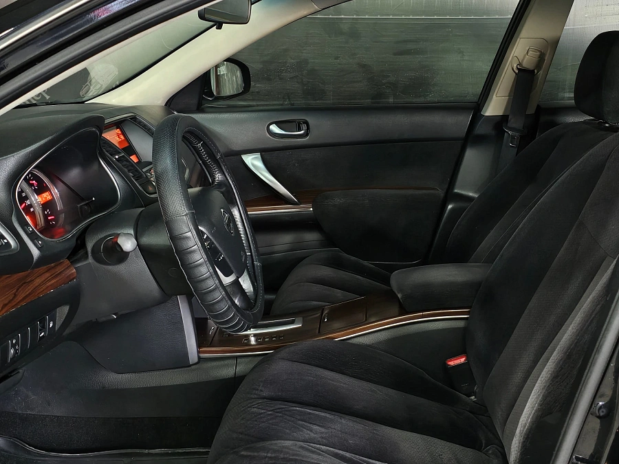 Nissan Teana, 2011г., передний привод, вариатор