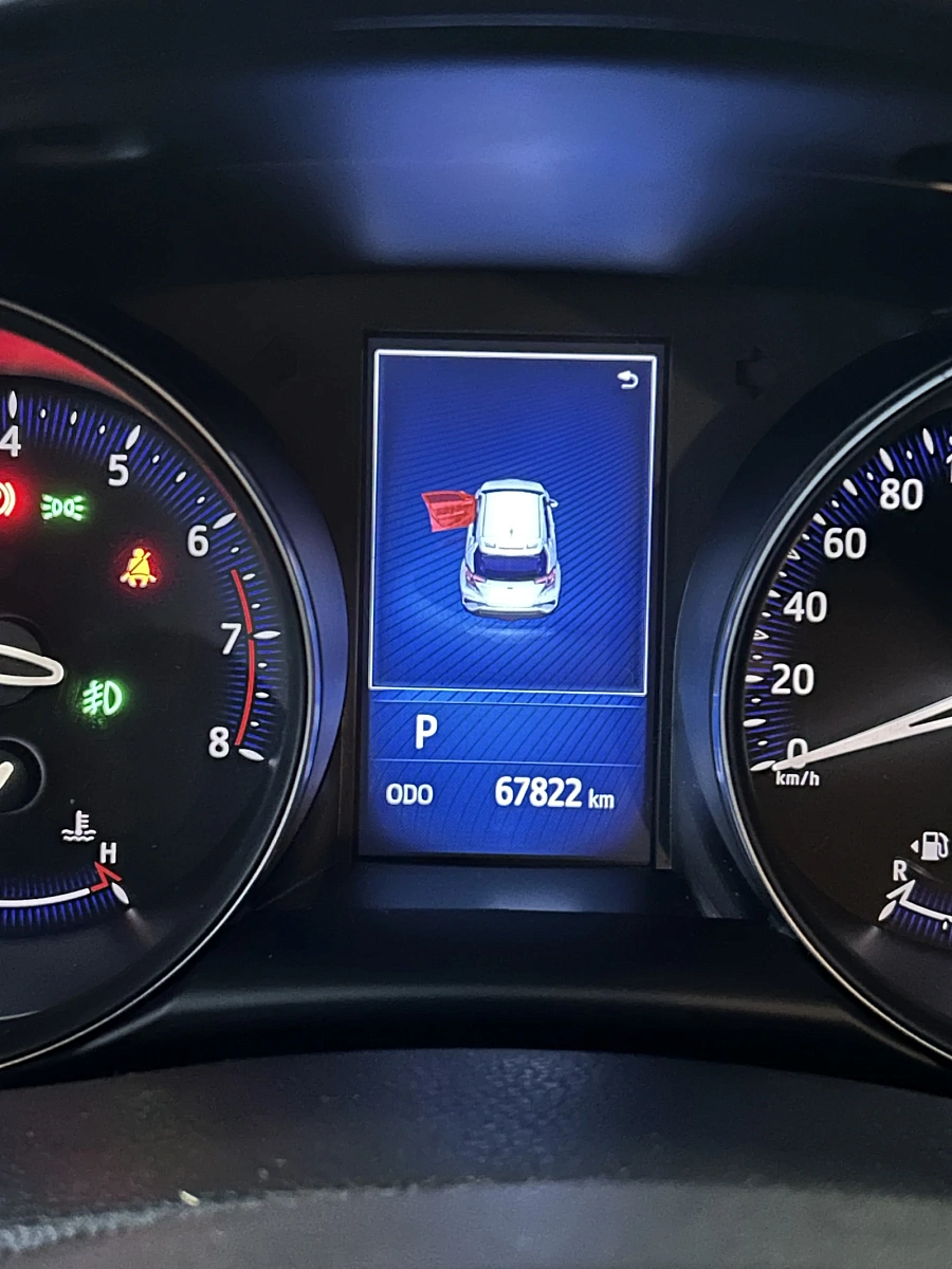 Toyota C-HR, 2018г., передний привод, вариатор