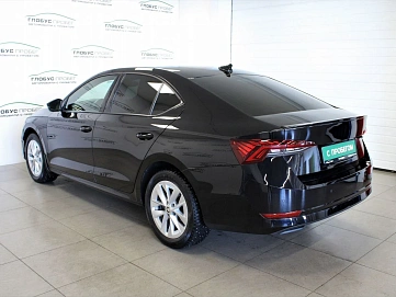 Skoda Octavia, 2021г, передний привод, автомат