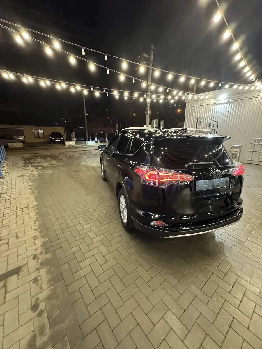 Toyota RAV4, 2018г., полный привод, автомат