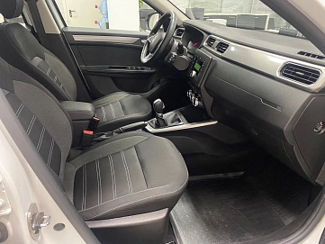 Renault Arkana, 2019г, передний привод, вариатор