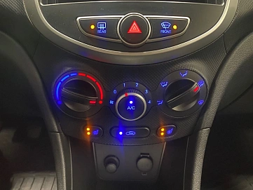 Hyundai Solaris, 2013г., передний привод, механика