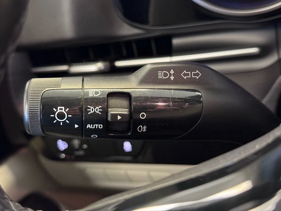 Kia Carnival, 2021г., передний привод, автомат