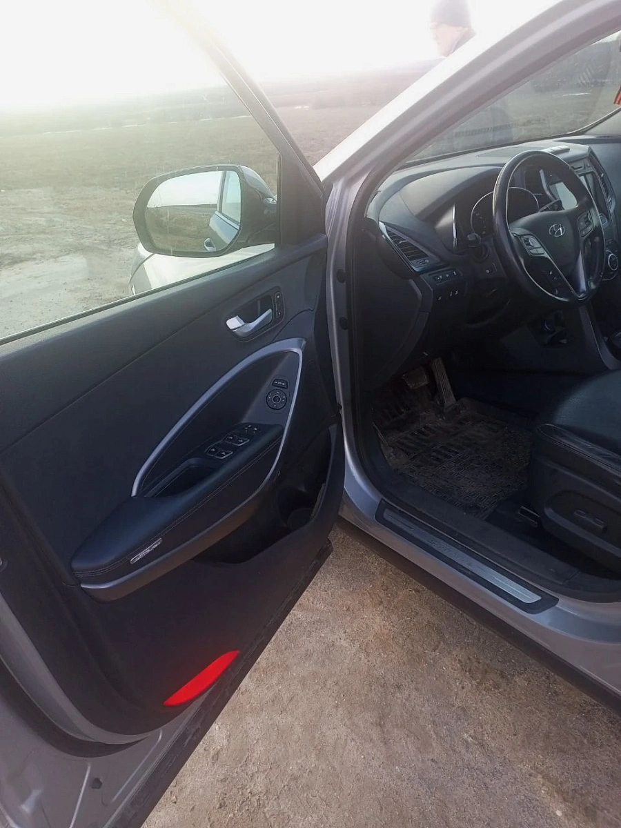 Hyundai Santa Fe, 2015г., полный привод, автомат
