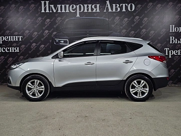 Hyundai ix35, 2012г, передний привод, автомат