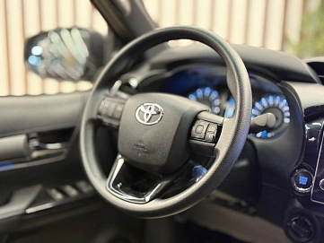 Toyota Hilux, 2024г, полный привод, автомат
