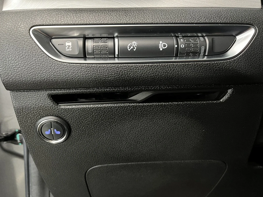 Geely Binyue, 2021г., передний привод, робот