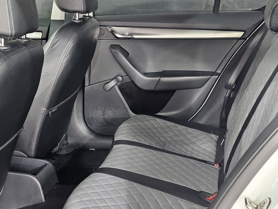 Skoda Octavia, 2018г., передний привод, автомат