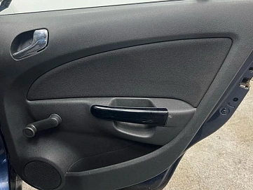 Opel Corsa, 2011г, передний привод, механика