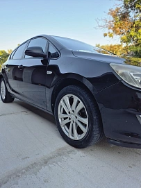 Opel Astra, 2010г, передний привод, автомат
