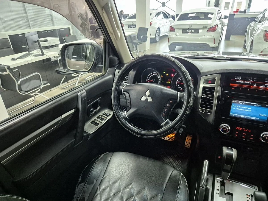 Mitsubishi Pajero, 2015г., полный привод, автомат