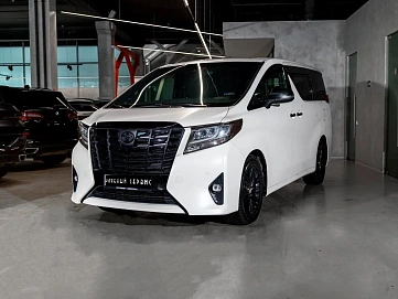 Toyota Alphard, 2016г, передний привод, автомат