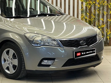 Kia Ceed, 2012г., передний привод, автомат