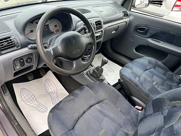 Renault Clio, 2001г., передний привод, механика
