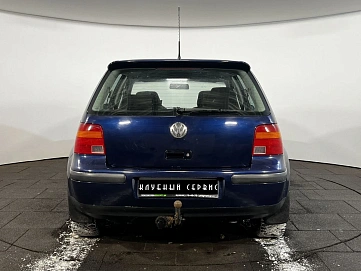 Volkswagen Golf, 2001г, передний привод, механика