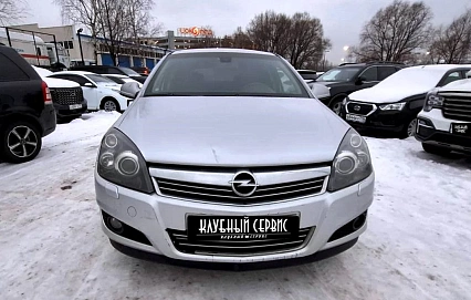 Opel Astra, 2010г, передний привод, робот