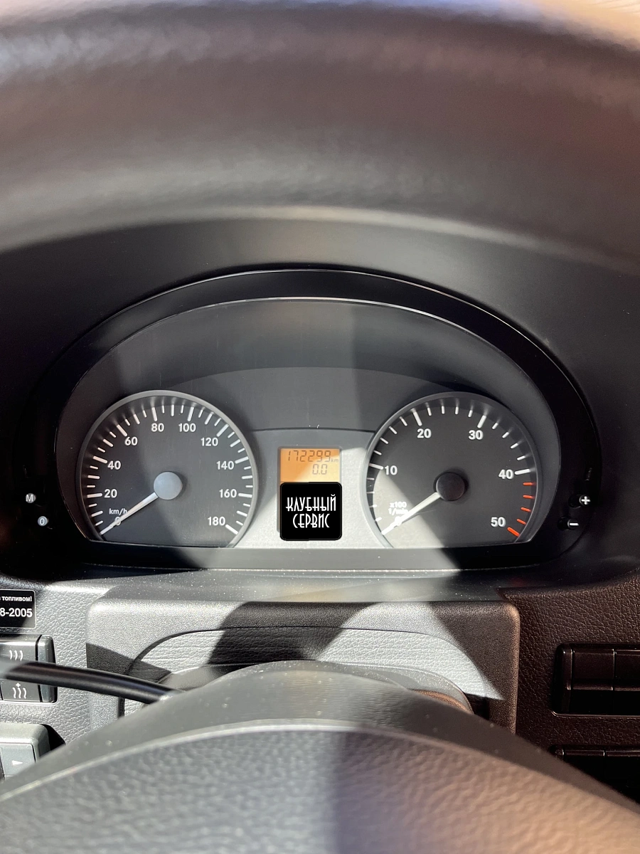 Mercedes-Benz R-Класс, 2015г., задний привод, автомат