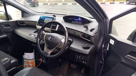 Honda Freed, 2014г, передний привод, вариатор