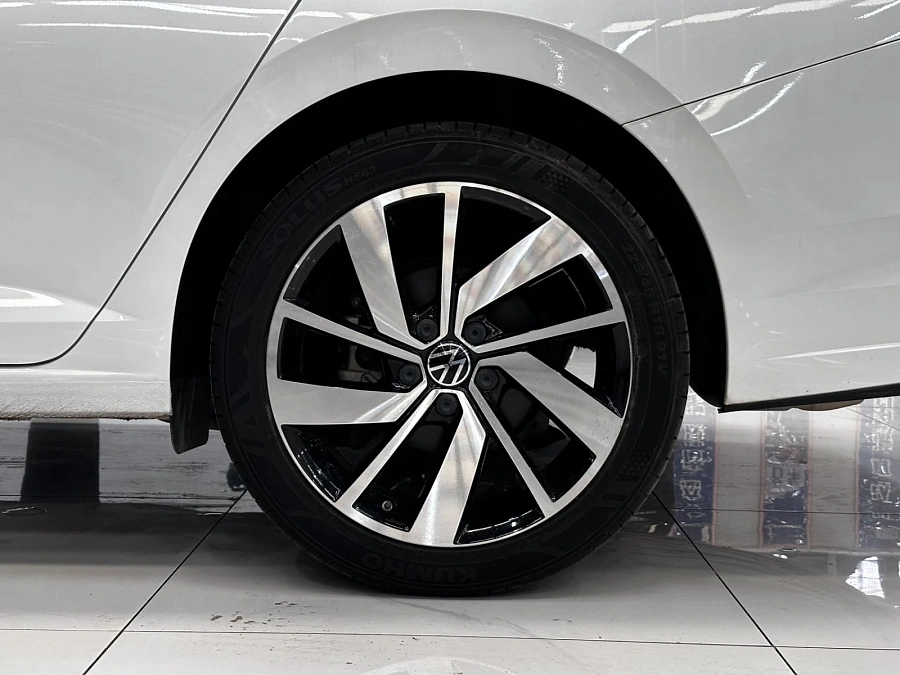 Volkswagen Jetta, 2022г., передний привод, автомат