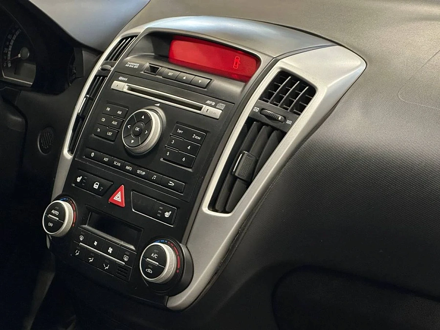 Kia Ceed, 2010г., передний привод, автомат