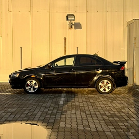 Mitsubishi Lancer, 2010г., передний привод, автомат