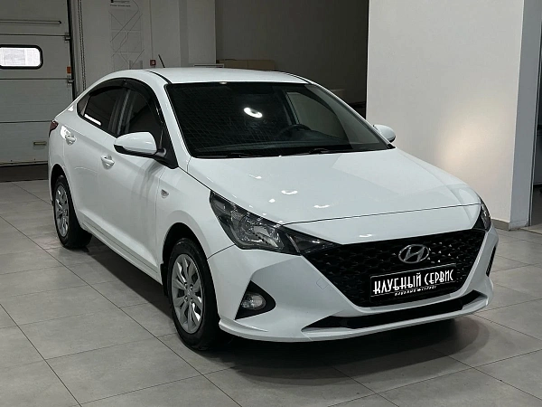 Hyundai Solaris, 2020г., передний привод, автомат