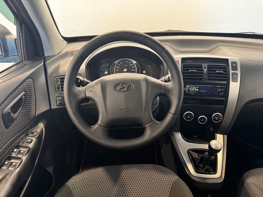 Hyundai Tucson, 2008г., передний привод, механика