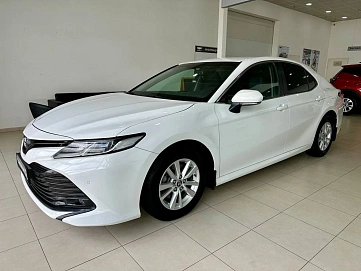 Toyota Camry, 2018г, передний привод, автомат