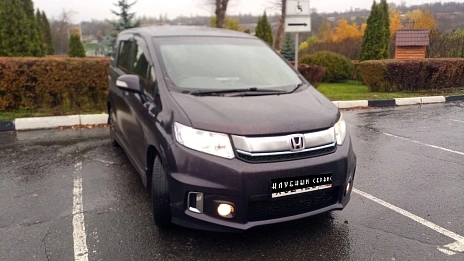 Honda Freed, 2014г, передний привод, вариатор