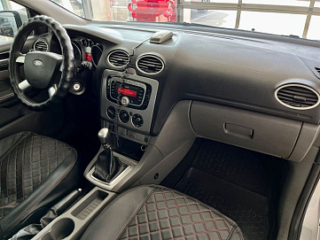 Ford Focus, 2010г, передний привод, механика