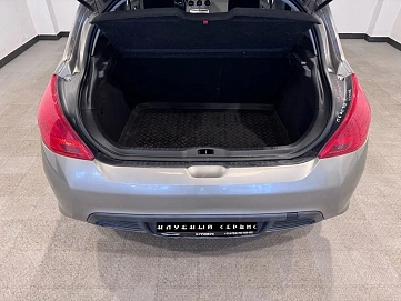 Peugeot 308, 2011г, передний привод, автомат