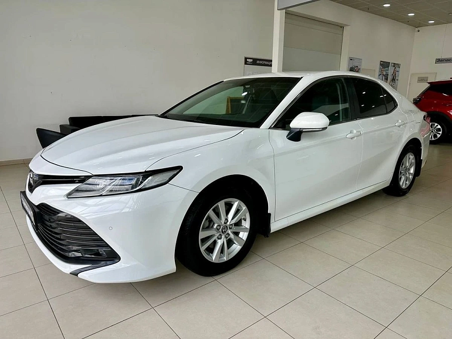 Toyota Camry, 2018г., передний привод, автомат
