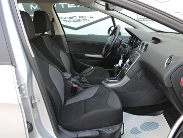 Peugeot 308, 2012г, передний привод, автомат