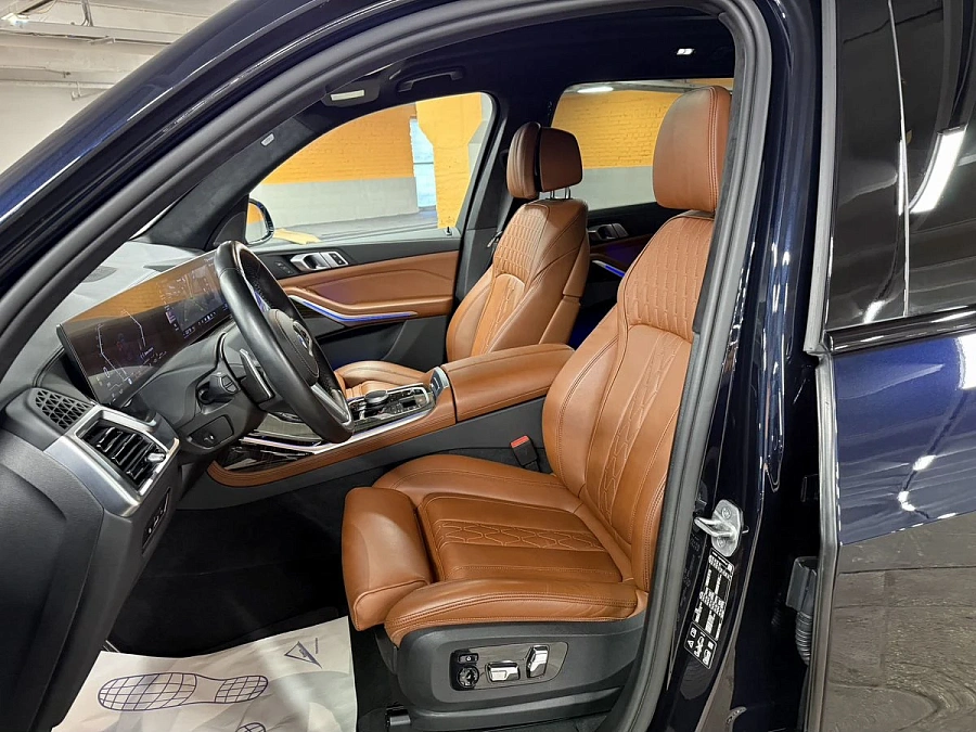 BMW X7, 2023г., полный привод, автомат