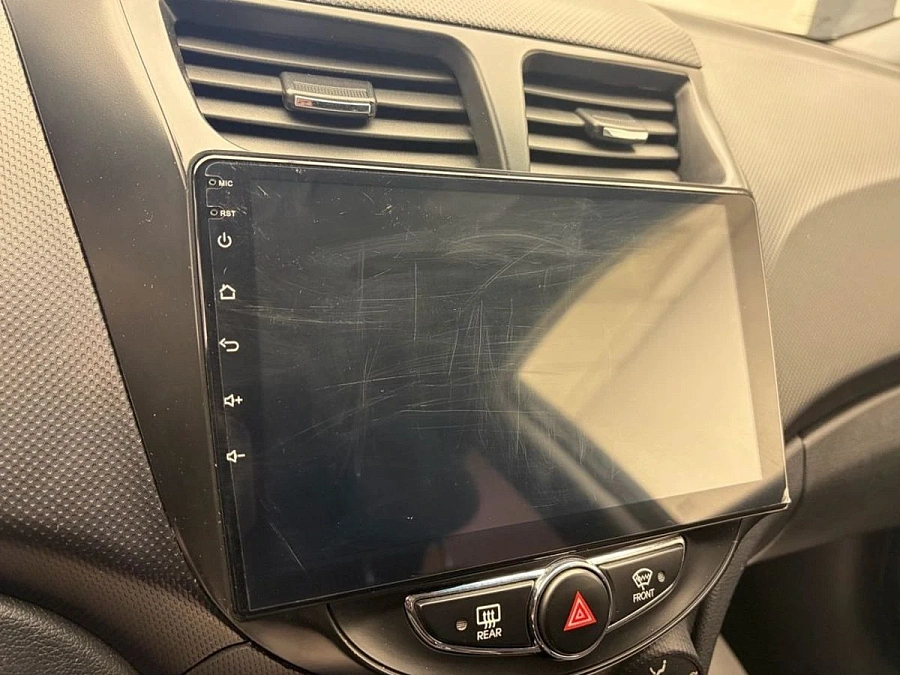 Hyundai Solaris, 2012г., передний привод, автомат
